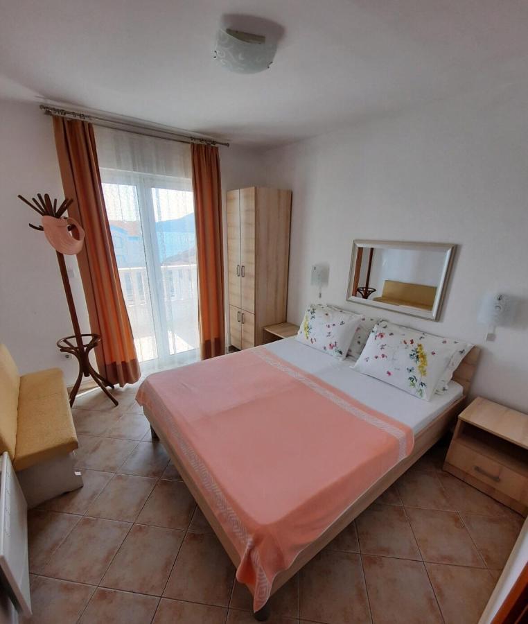 Apartments Milicevic แฮร์เซ็ก-โนวี ภายนอก รูปภาพ