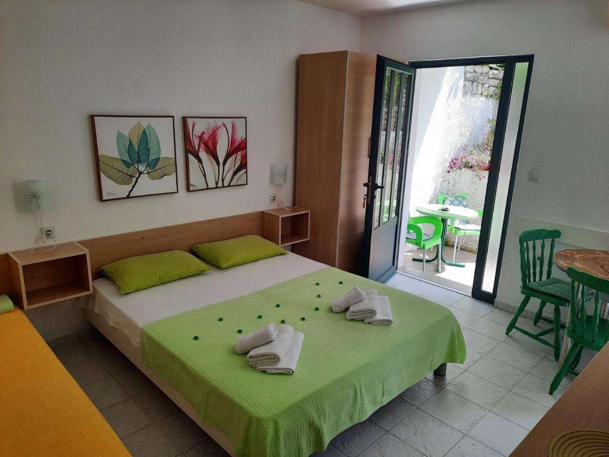 Apartments Milicevic แฮร์เซ็ก-โนวี ภายนอก รูปภาพ